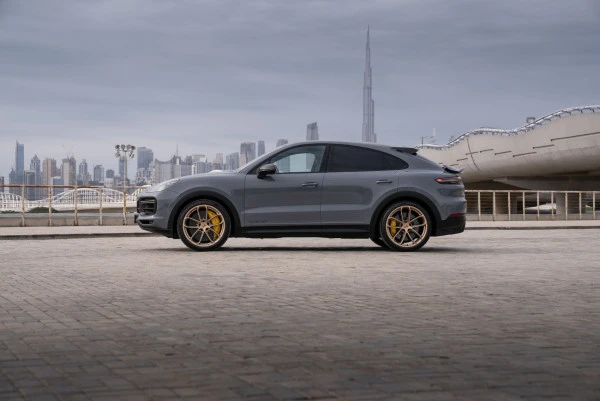  Grau Porsche Cayenne GTS Photo 11