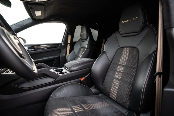  Grau Porsche Cayenne GTS Photo 16