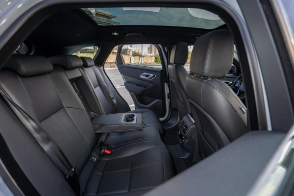  Grey Range Rover Velar Photo 7