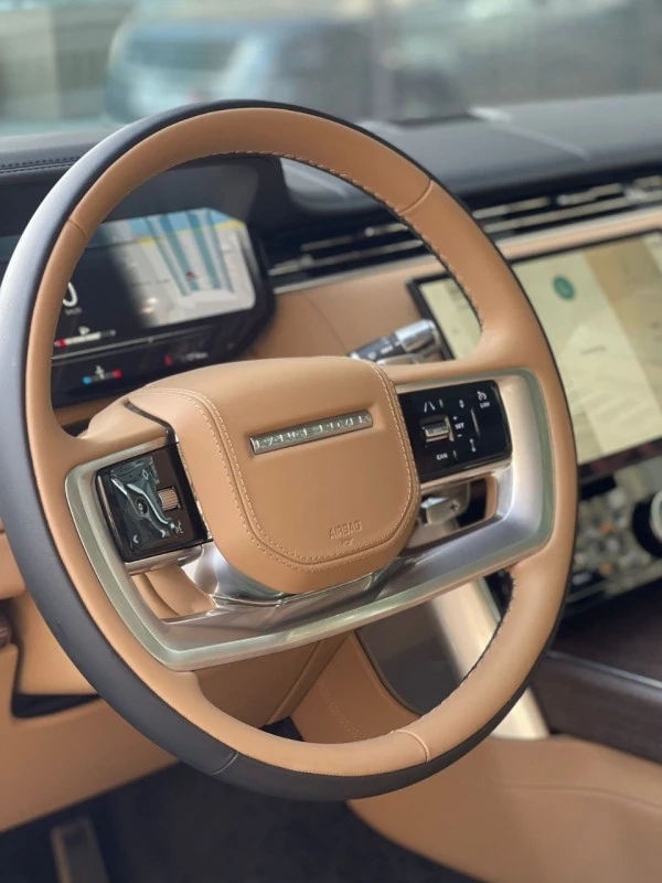  Grey Range Rover Vogue Photo 4