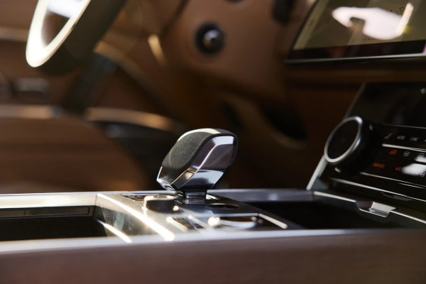  Grey Range Rover Vogue HSE Photo 7