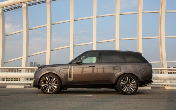  Grey Range Rover Vogue Photo 2