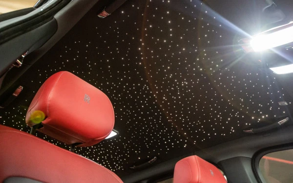  Grey Rolls Royce Cullinan Photo 7