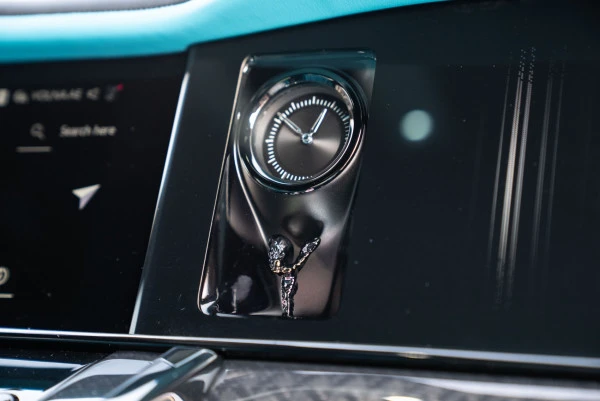  Grey Rolls Royce Cullinan Photo 7