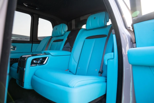  Grey Rolls Royce Cullinan Photo 12