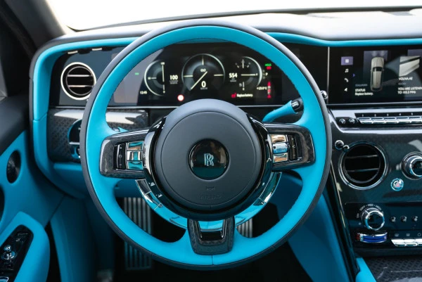  Grey Rolls Royce Cullinan Photo 14