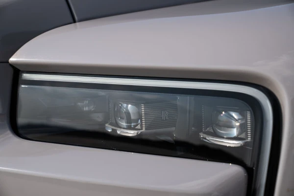  Grey Rolls Royce Cullinan Photo 16