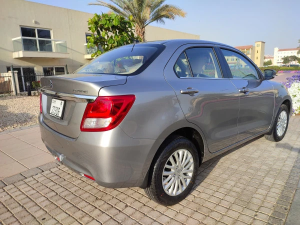  Grey Suzuki Dzire Photo 3