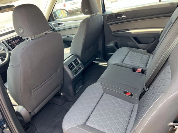  Grey Volkswagen Teramont Photo 2