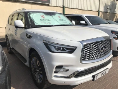  White Infiniti QX80 Photo 2