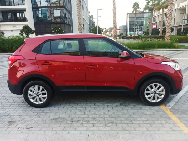  Maroon Hyundai Creta Photo 2