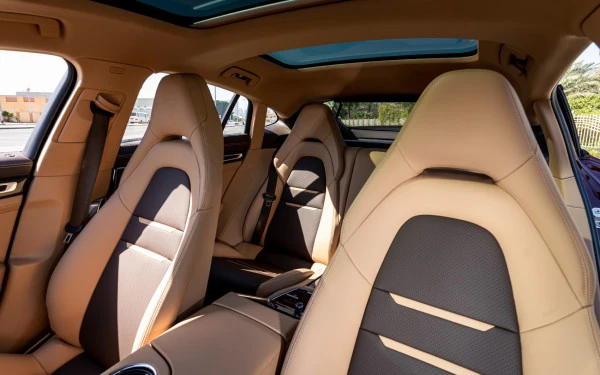  Бардовый Porsche Panamera Photo 7