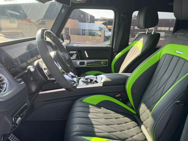  أسود لامع مرسيدس G63 AMG Photo 4