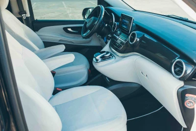  Black Mercedes V Class Photo 5