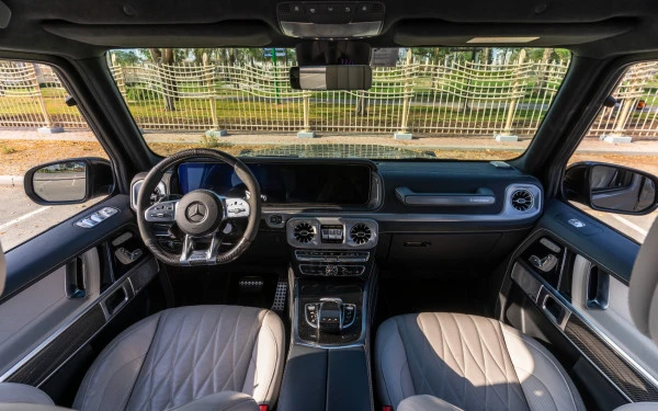  ناردو رمادي مرسيدس G63 AMG Photo 9