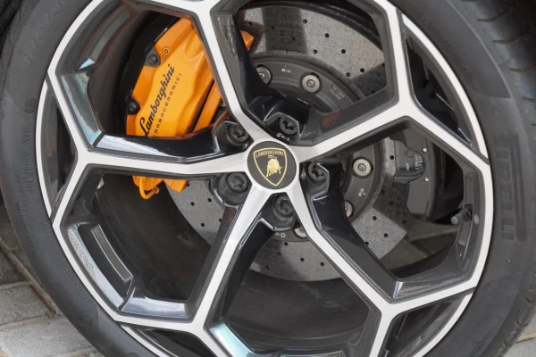  البرتقالي لامبورغيني هوراكان إيفو Photo 4