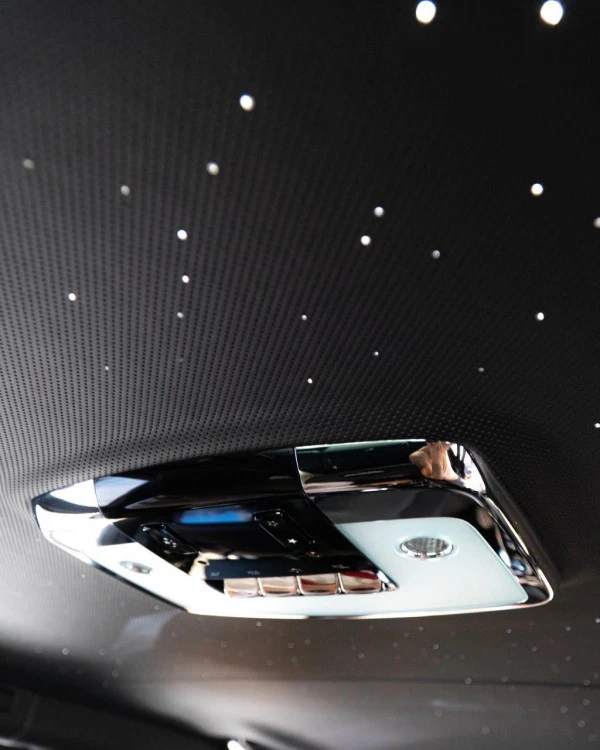  Negro Rolls Royce Cullinan Photo 4