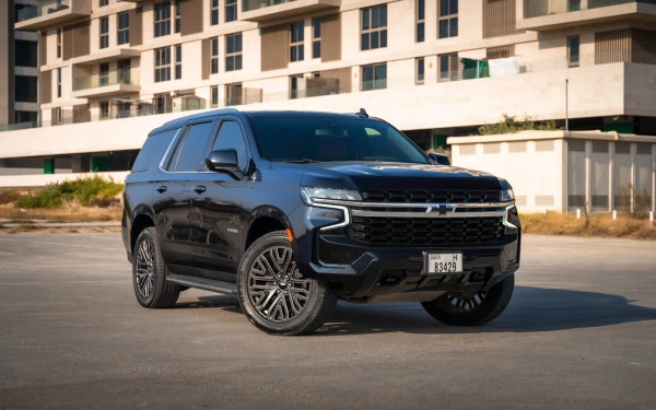  Purple Chevrolet Tahoe Photo 3