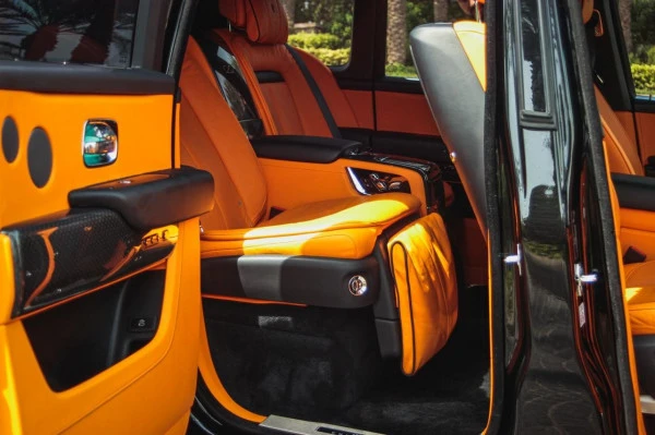  Black Rolls Royce Cullinan Black Badge Photo 5