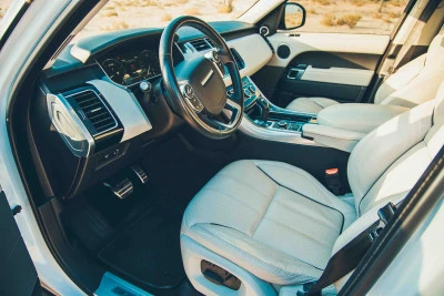  White Range Rover Sport Photo 8