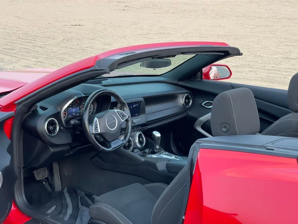  Rot Chevrolet Camaro Convertible Photo 3