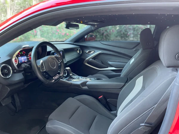  Red Chevrolet Camaro Photo 3