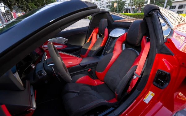  Red Chevrolet Corvette With Automatically Retractable Roof Photo 6