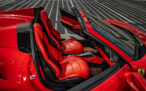  Красный Ferrari 488 Spyder Photo 4