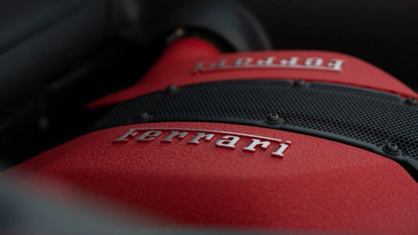  rojo Ferrari F8 Tributo Photo 5