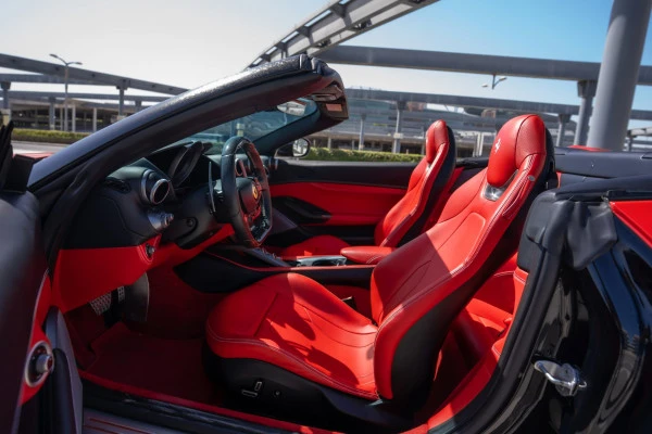  Red Ferrari Portofino Rosso BLACK ROOF Photo 5