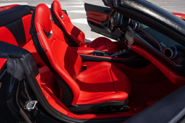  Red Ferrari Portofino Rosso BLACK ROOF Photo 6