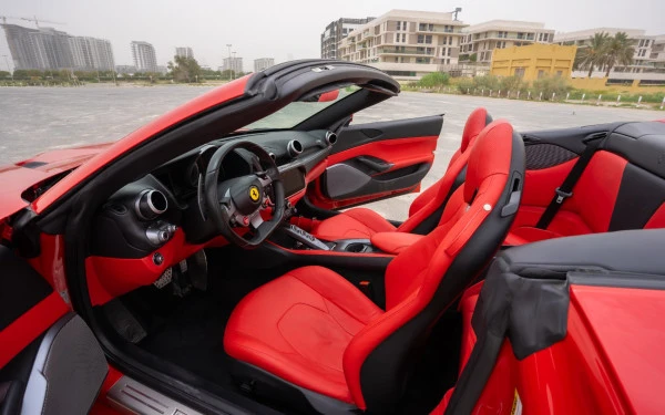  Red Ferrari Portofino Rosso RED ROOF Photo 6