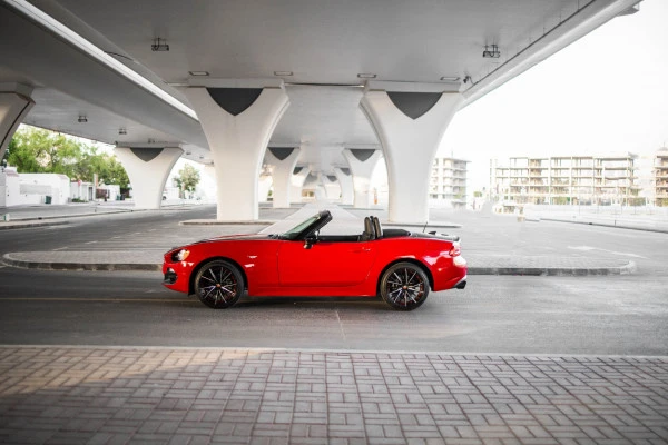  Red Fiat Abarth 124 Spider Photo 3