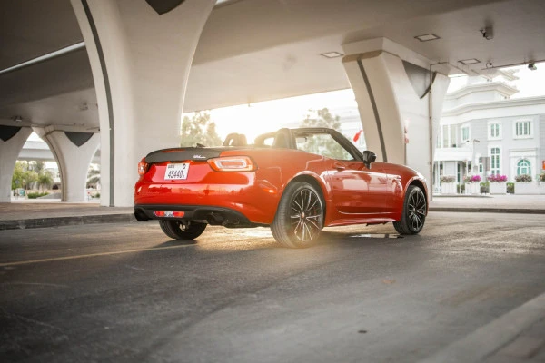  Red Fiat Abarth 124 Spider Photo 5