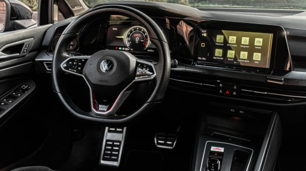  أحمر Golf GTI Photo 4