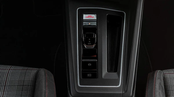  أحمر Golf GTI Photo 5