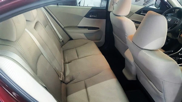  Maroon Honda Accord Photo 3