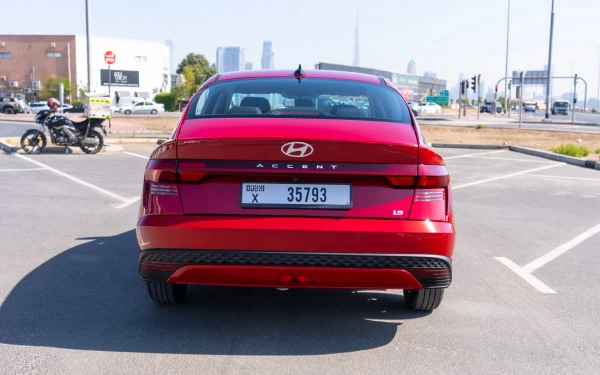  Red Hyundai Accent Photo 5