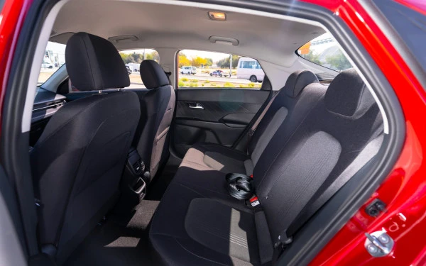  Red Hyundai Accent Photo 10