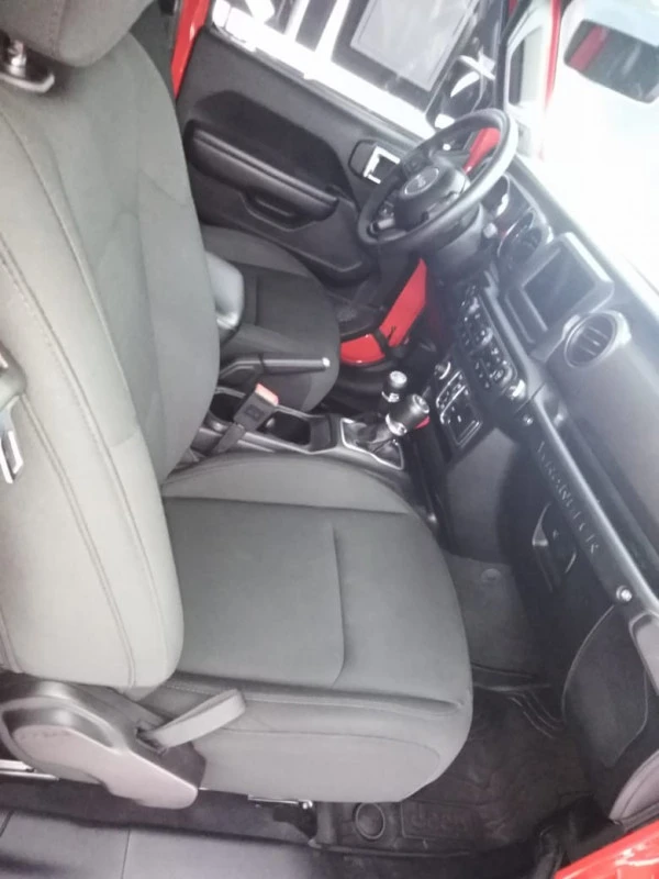  Red Jeep Wrangler Photo 5