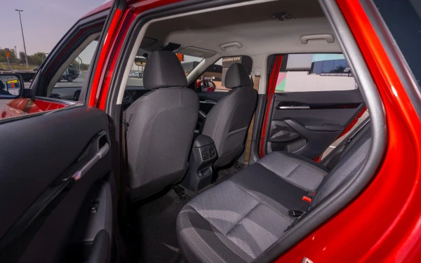  Red KIA Seltos Photo 13