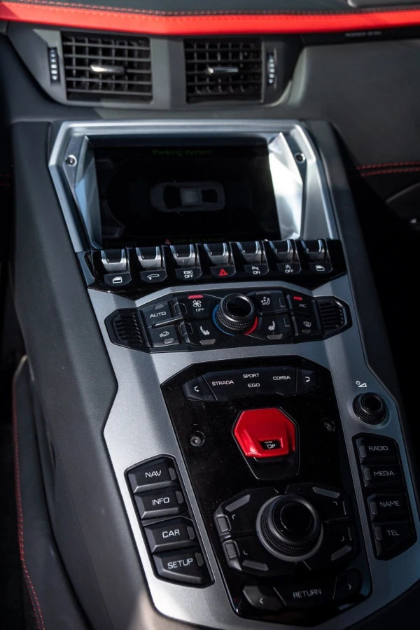  Red Lamborghini Aventador S Photo 9