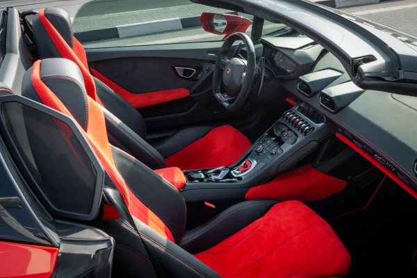  Rosso Lamborghini Huracan Spyder Photo 5