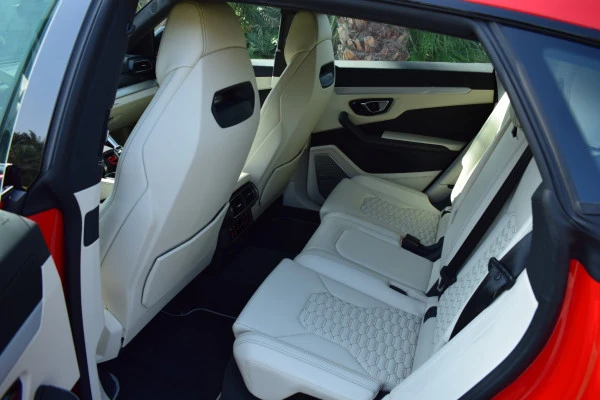  Red Lamborghini Urus Photo 6