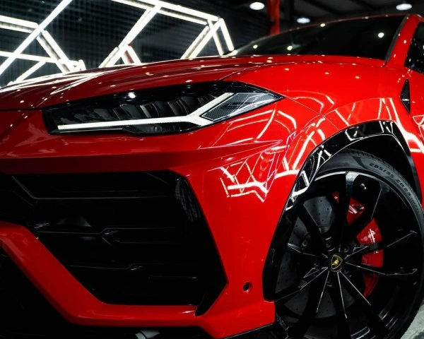  Rosso Lamborghini Urus Photo 7