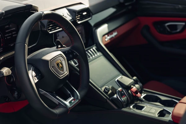  Red Lamborghini Urus Photo 4