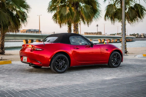  Rouge Mazda MX-5 Photo 3