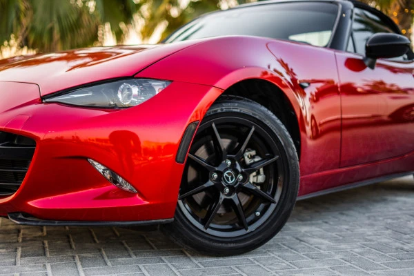  Rouge Mazda MX-5 Photo 7