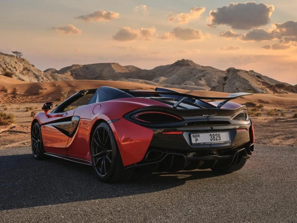  Red McLaren 570S Photo 7