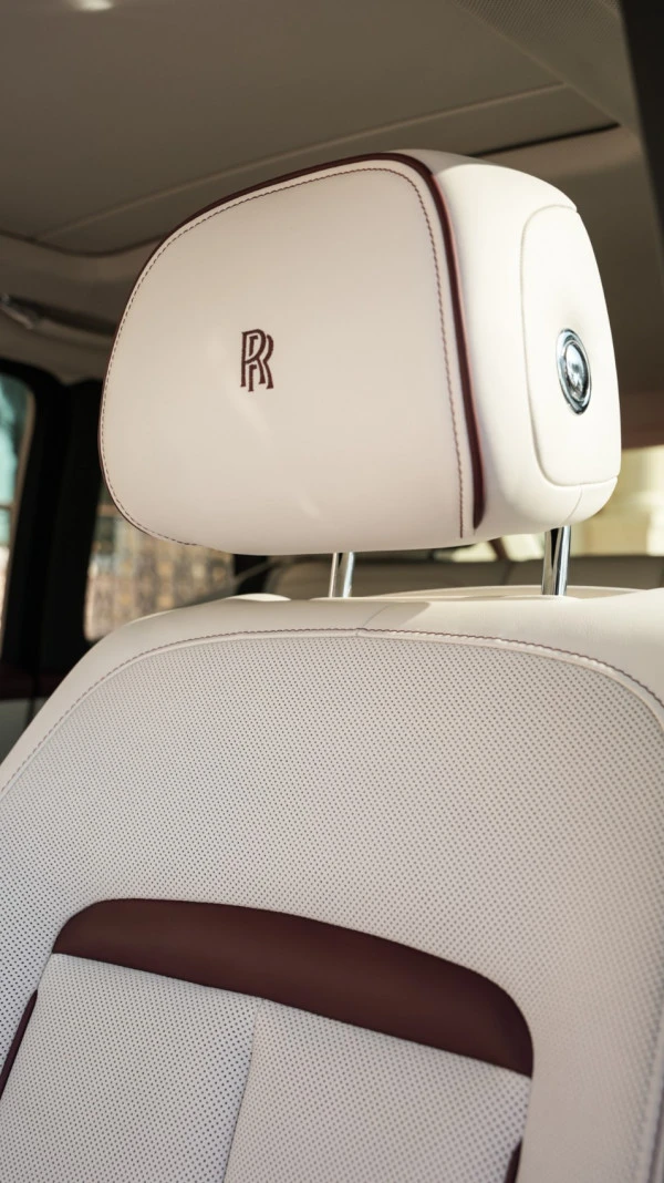  rojo Rolls Royce Cullinan Mansory Photo 6